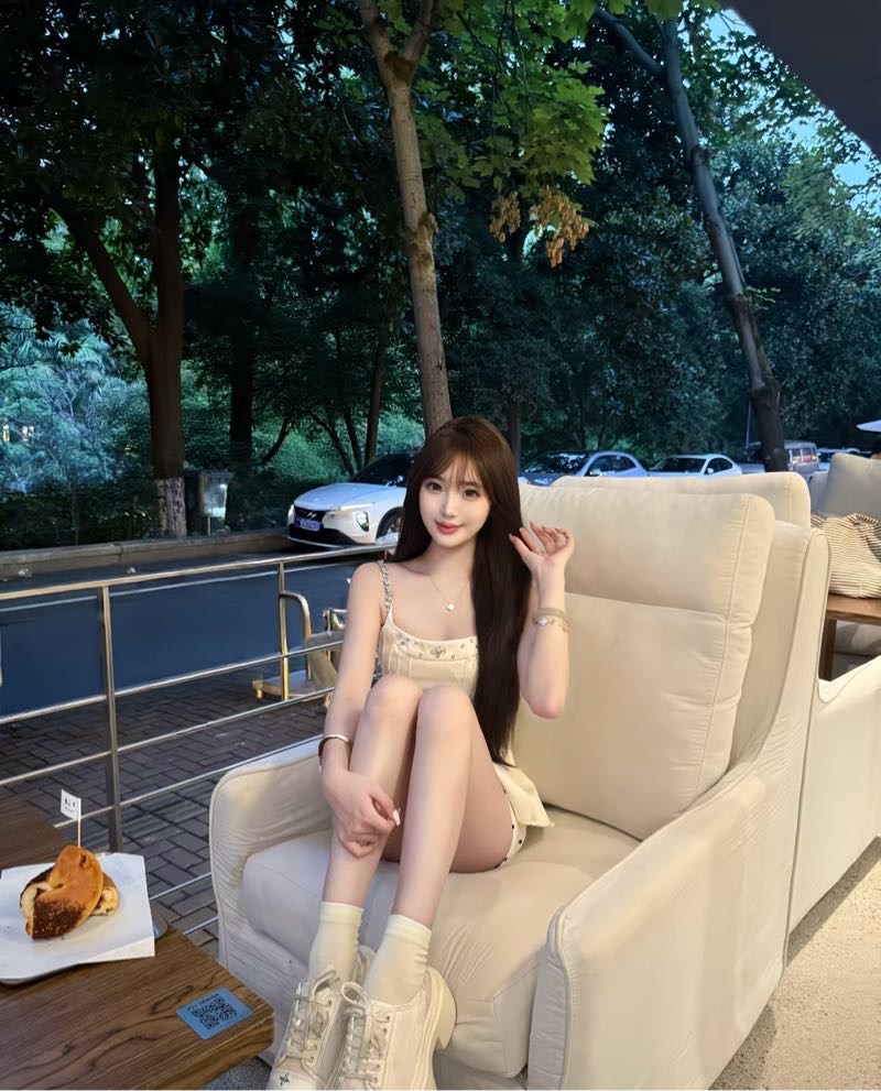 Y2399 徐汇极品白小纯 170D.02 Gallery 5