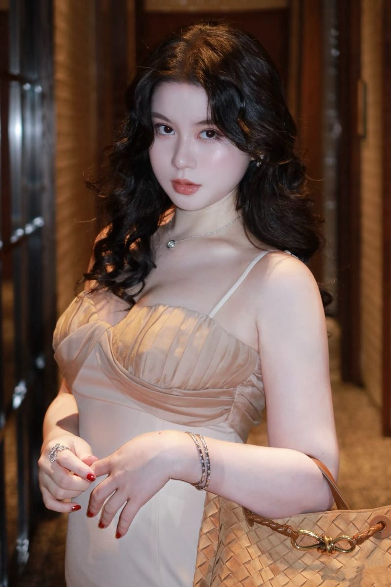 Y4125A-小芷蕾普陀高学历自媒体博主wtsm+米 Gallery 3