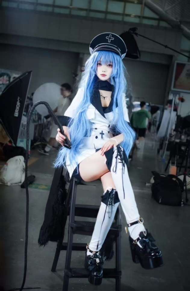 Y3929 静安极品反差 Cos 小萝莉 163D.07 Gallery 2