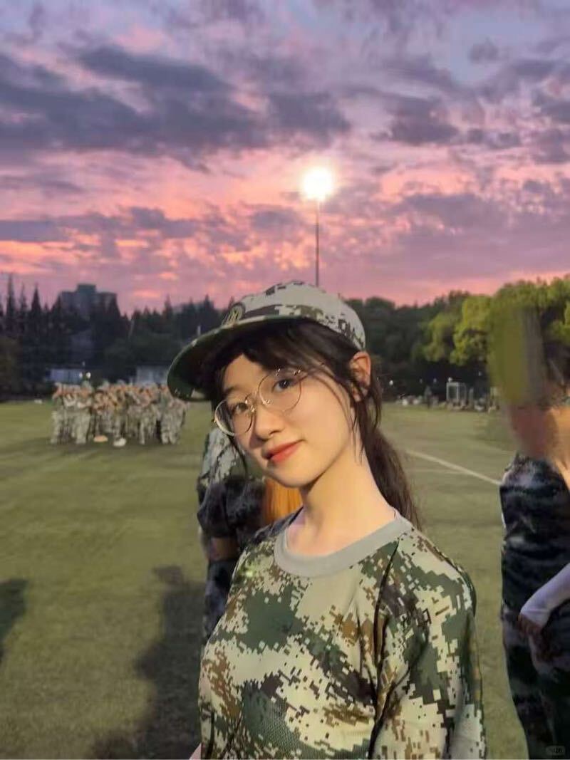 Y3615A-168 静安清纯眼镜妹 168C Gallery 6