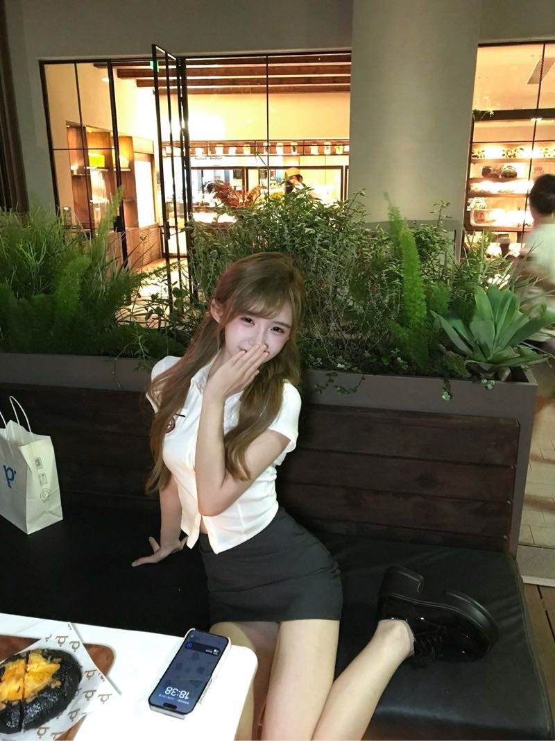 Y4146A-小兔 上海纯欲真实主播 170C.06 Gallery 6