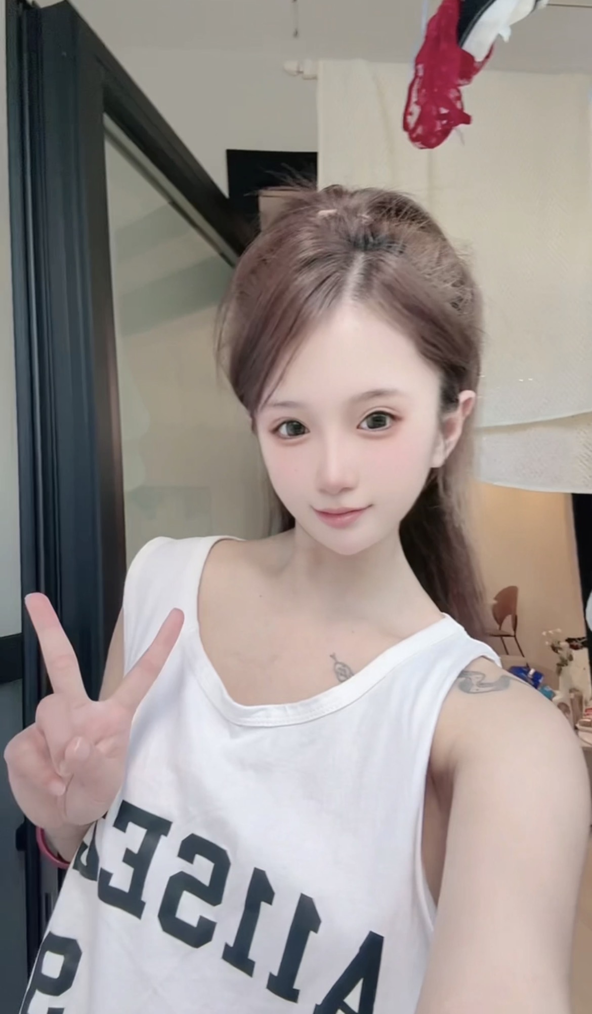 浦东恬恬 纯🈚开课 顶级少萝 Gallery 4