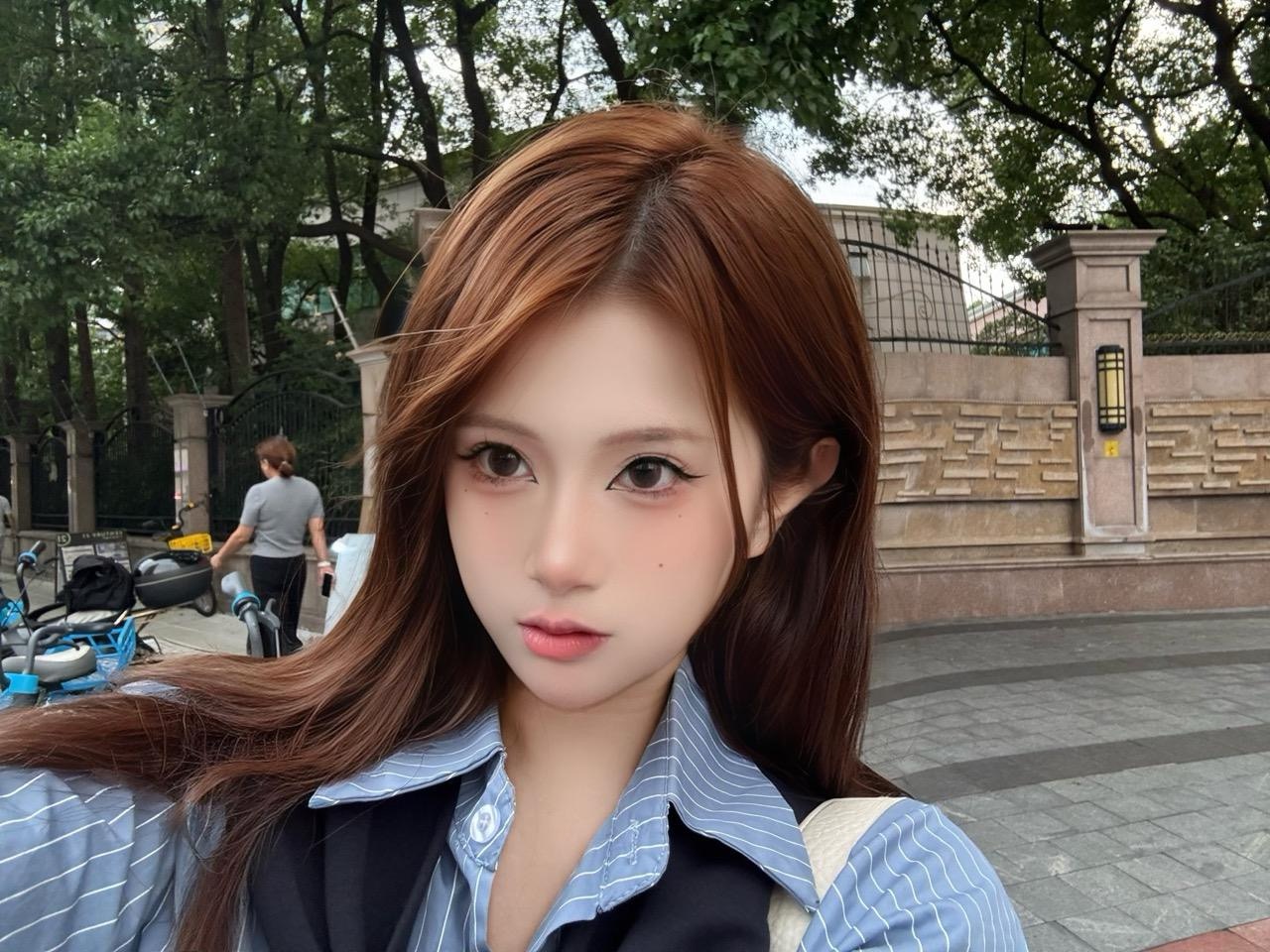 浦东萌萌 刚成年 🉑纯🈚 Gallery 2