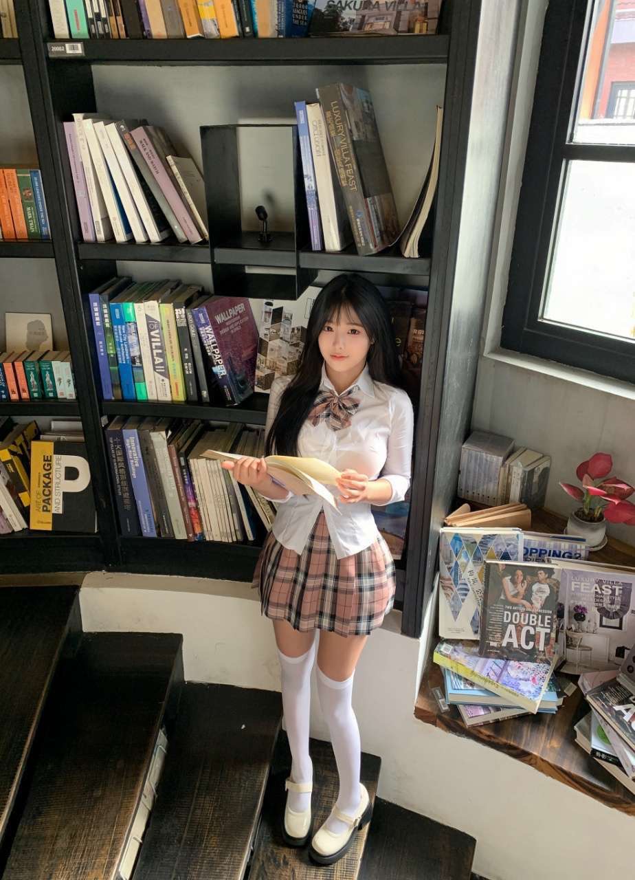 闵行真实07小萝莉 圆圆 Gallery 4