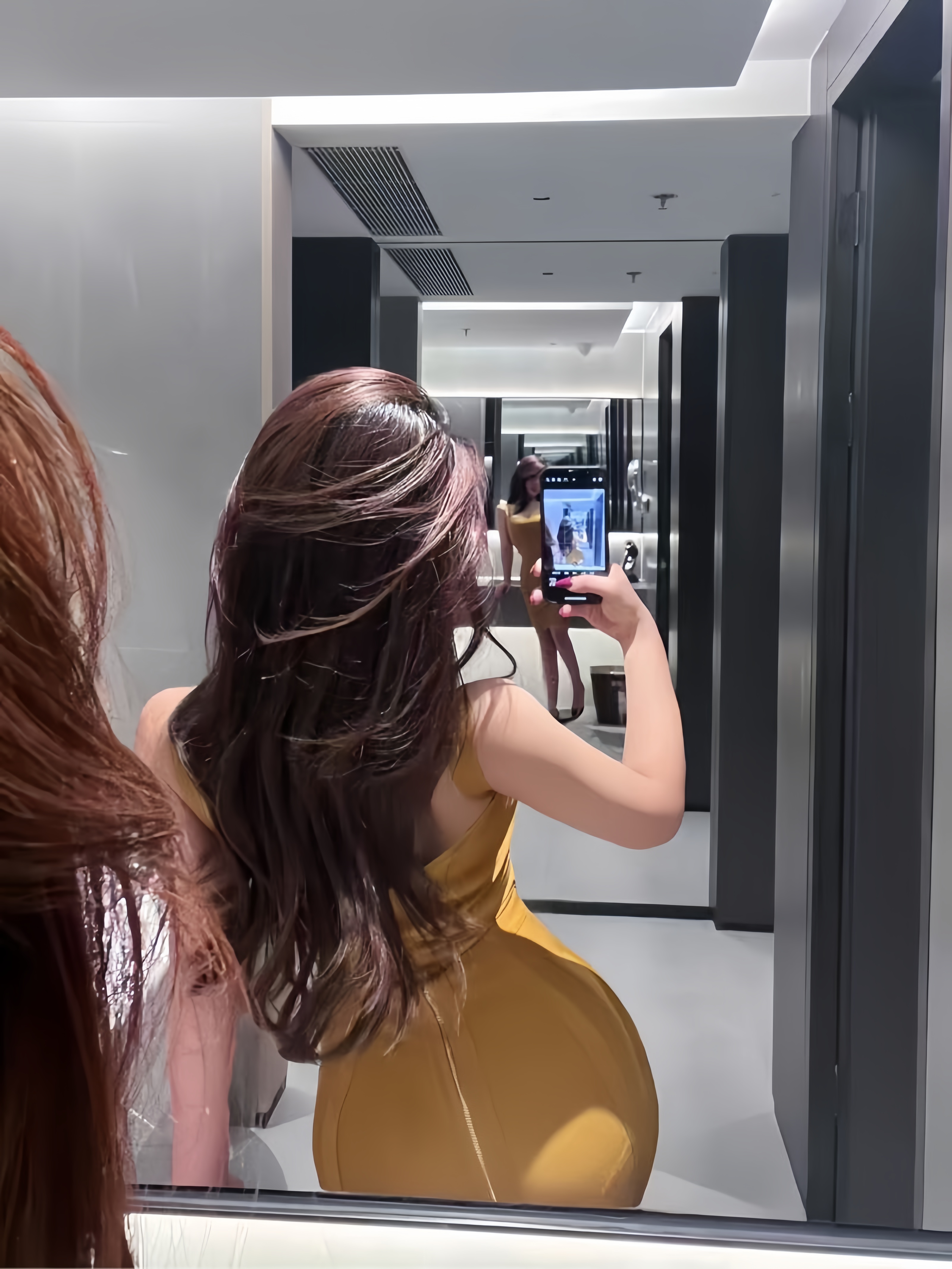 闵行 大南瓜 胸比头大 Gallery 4