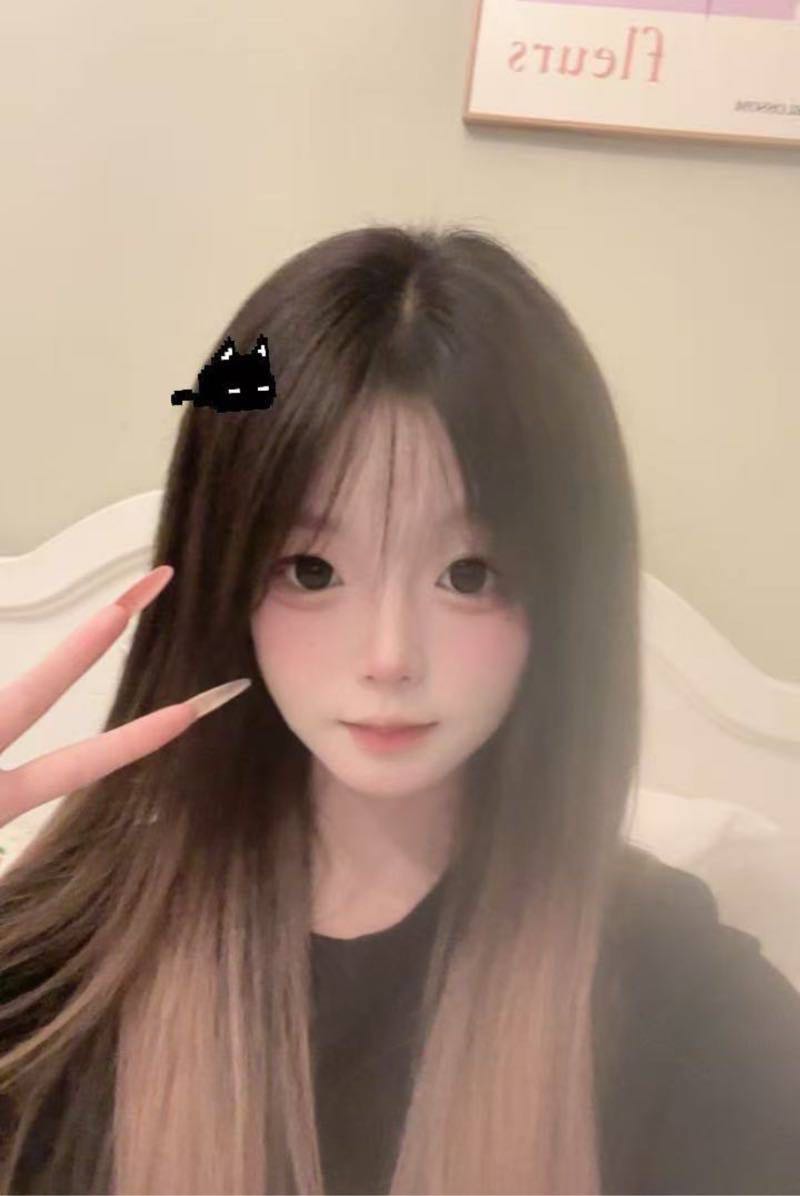 闵行新人首次下海  文文 Gallery 3