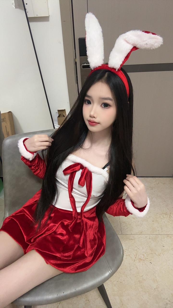 吉吉极品萝莉三点粉 Gallery 2