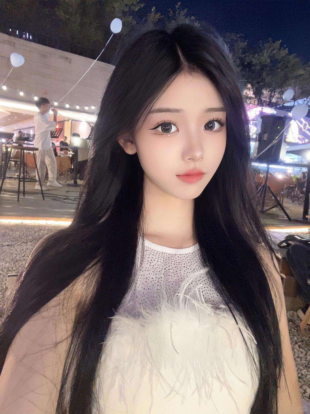 黄浦  雯雯 Gallery 6