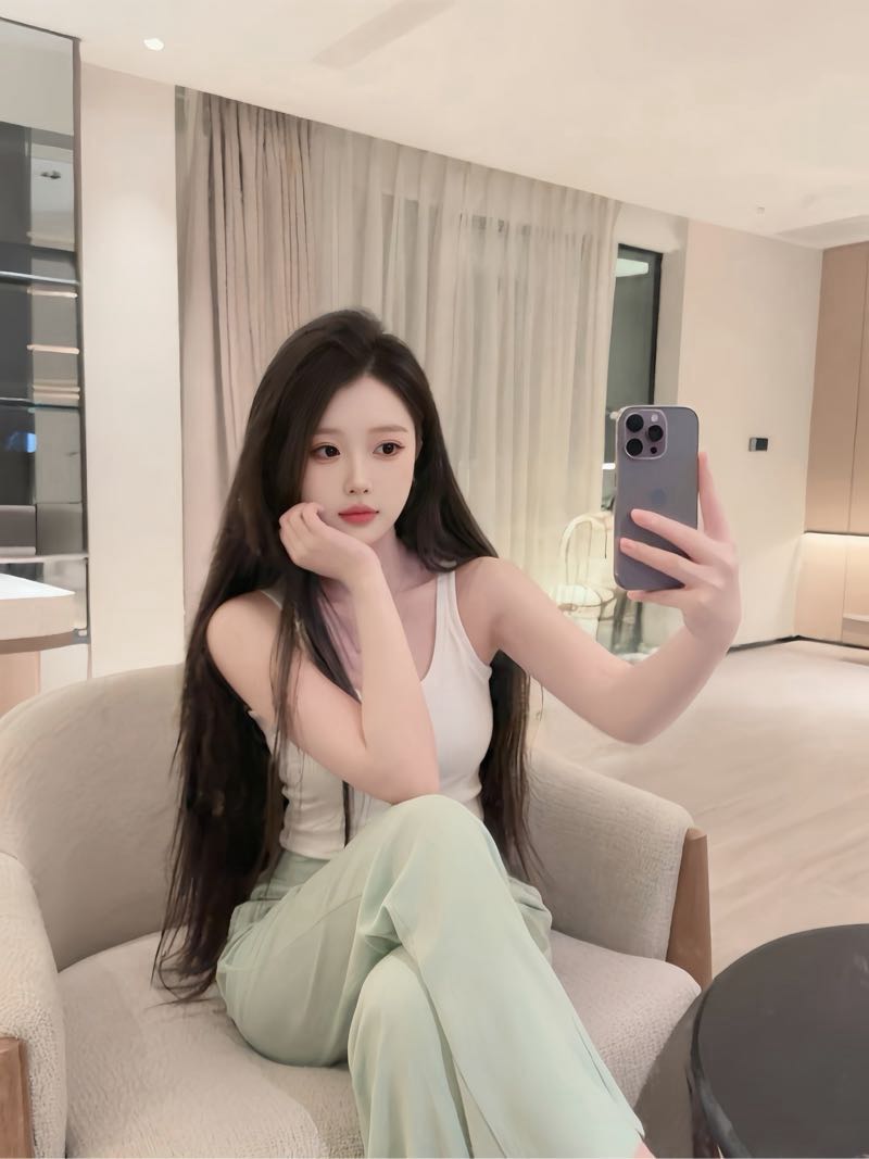 黄埔 芊芊 Gallery 1