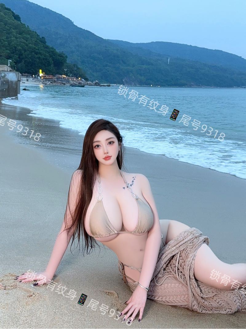 徐汇模特网红绝顶蜜桃臀，家三外五 Gallery 5