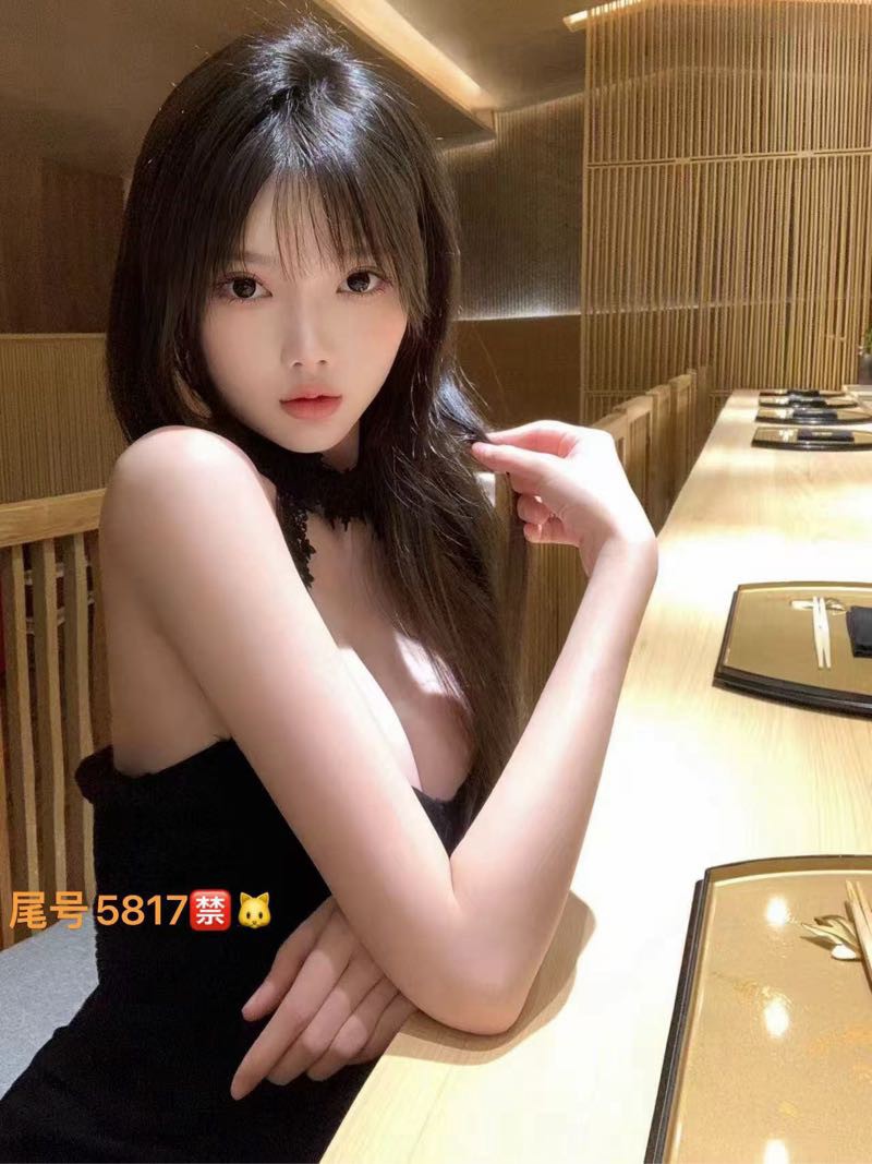 黄浦纯兼职学生冷白皮，家三外五