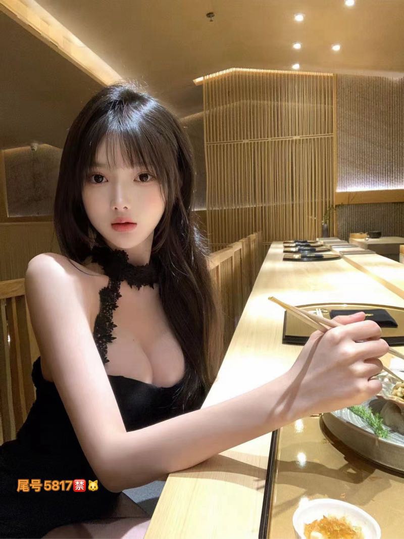 黄浦纯兼职学生冷白皮，家三外五 Gallery 1