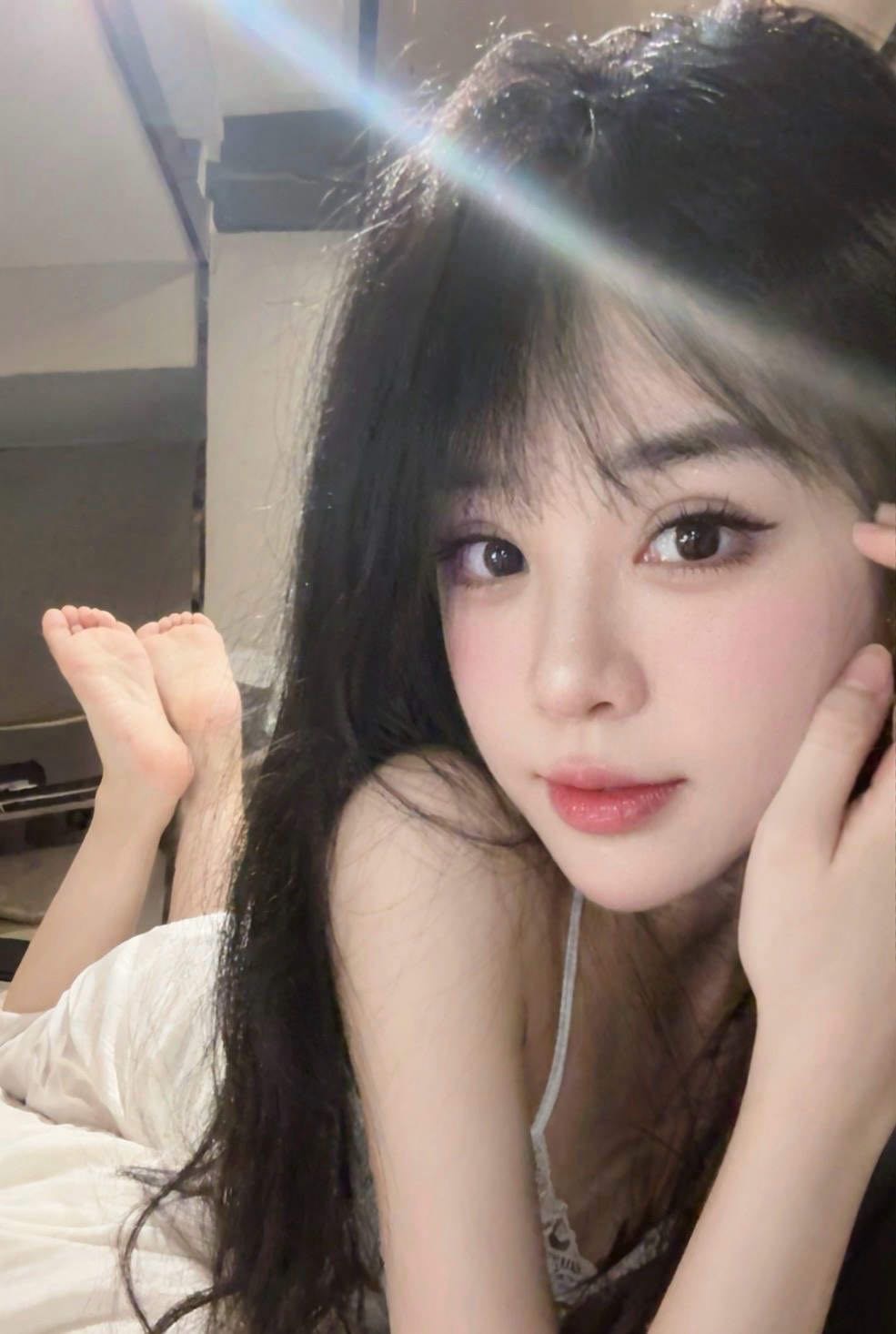 闵行清纯林菲 刚下海 兼职 Gallery 1