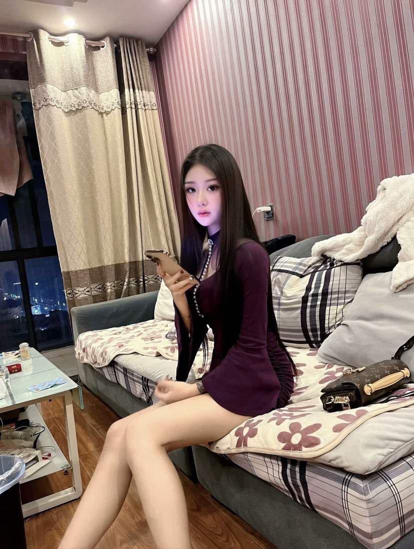 🐻童颜巨乳 新人小哎✈️短期兼职💦 Gallery 5