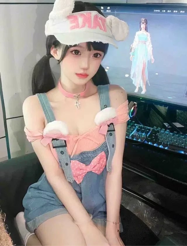 Y1957A-茶茶酱 普陀硬五白虎童颜巨乳 164E.06