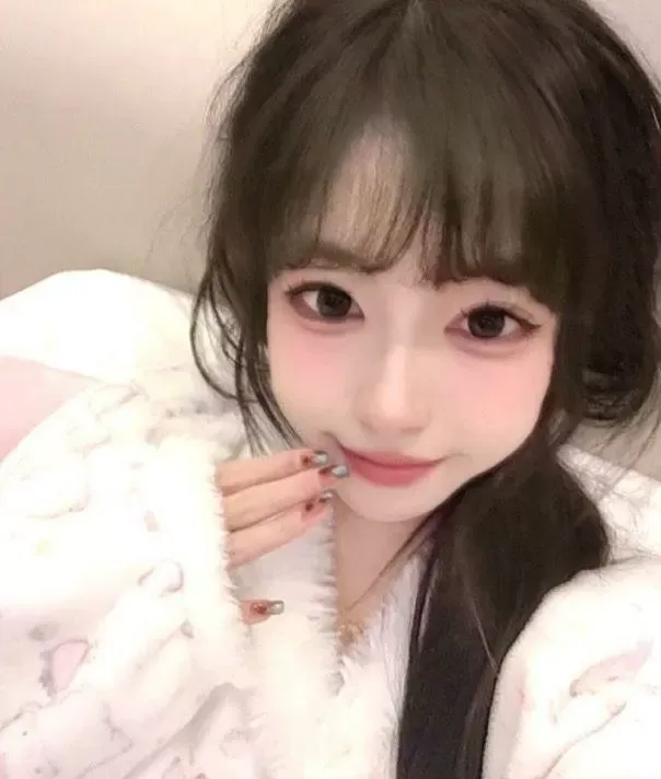 闵行极品白小纯熙熙 Gallery 1