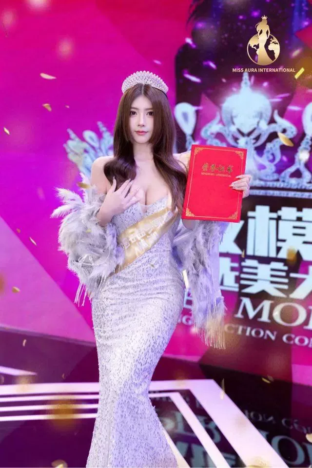 浦东三通露娜极品车模御姐174