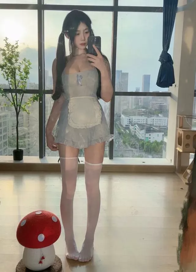 浦东大胸萝莉桃桃吖