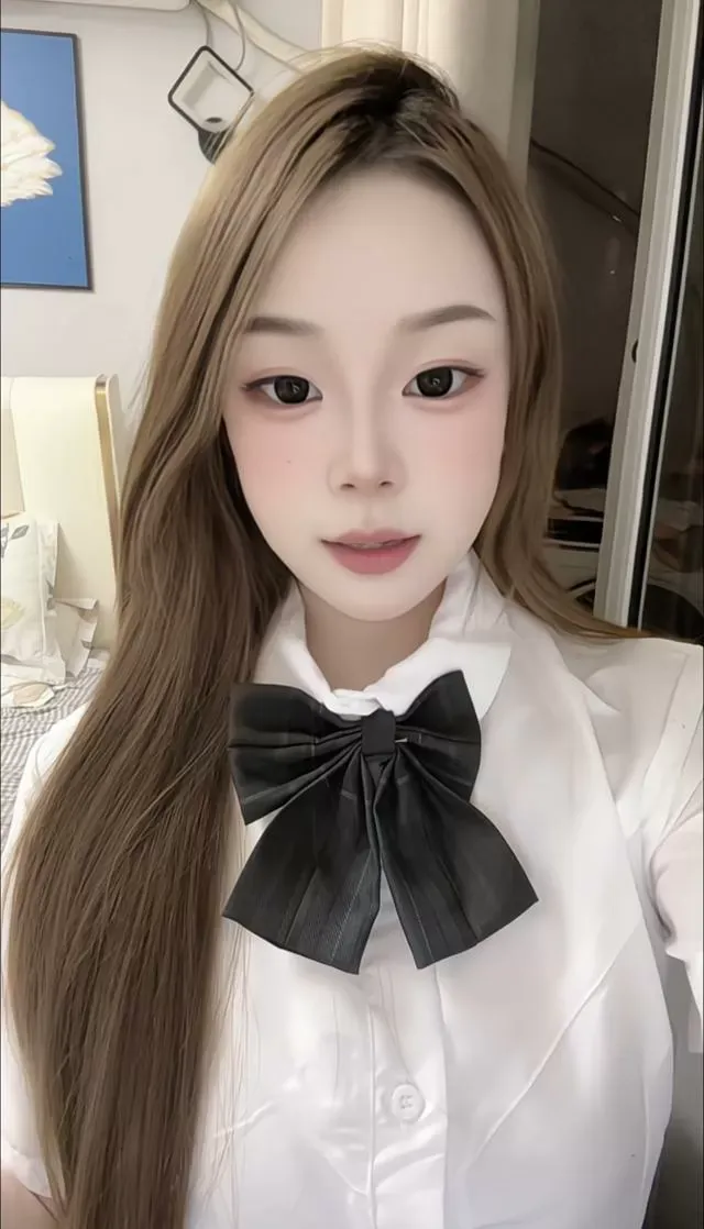 07慕婉可看证傻白甜天然白虎冷白皮