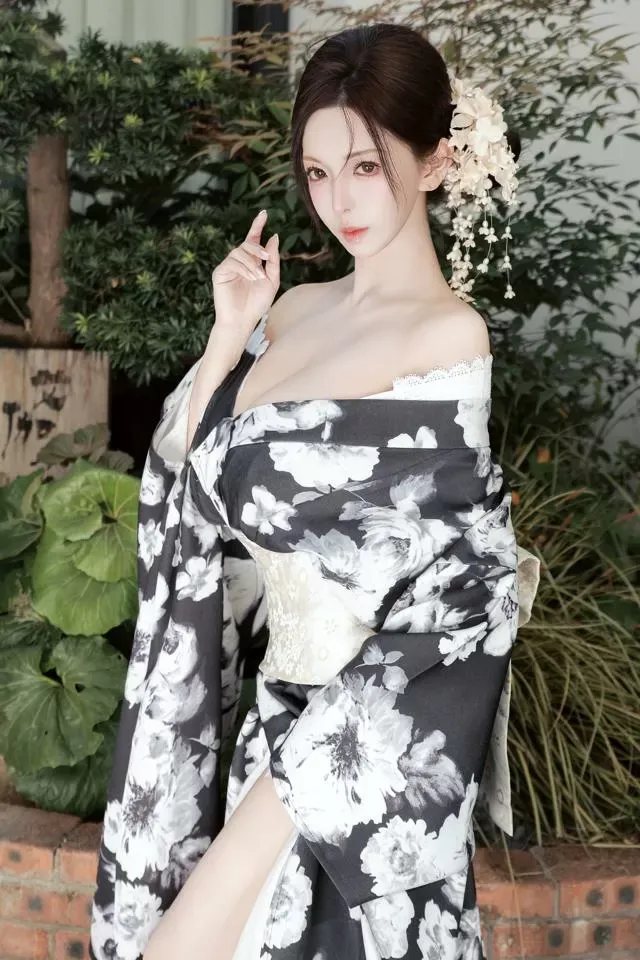 Y3982-硬万 上海硬万日本洋酒高企秘书 165G