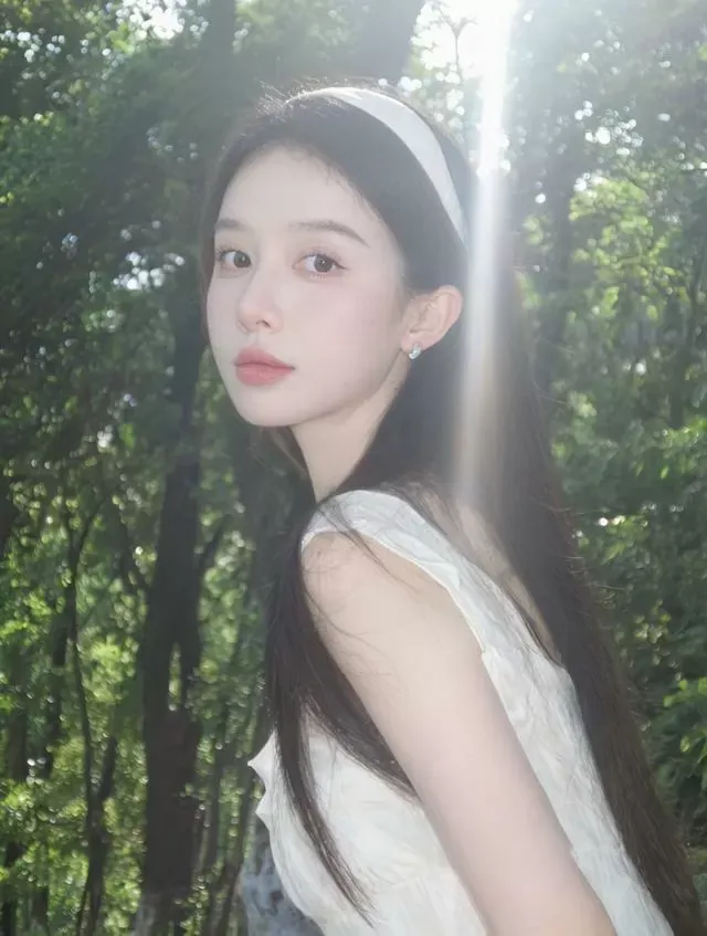宝山假照白给 Gallery 1