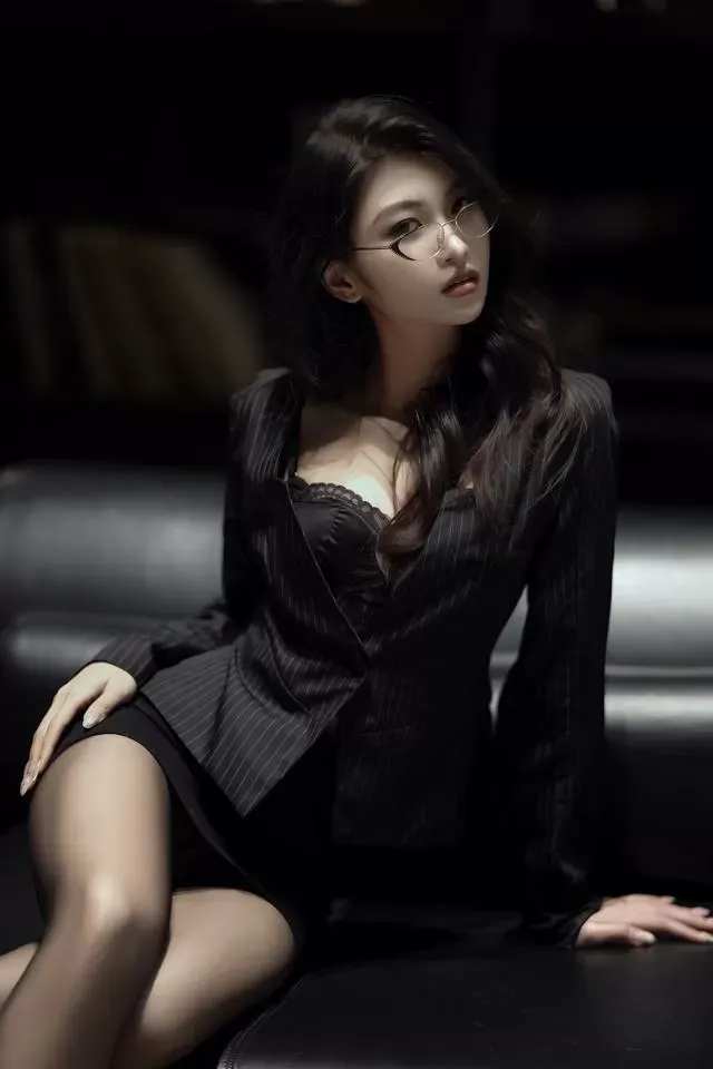 普陀168c极品御姐前凸后翘蜜桃臀 Gallery 2
