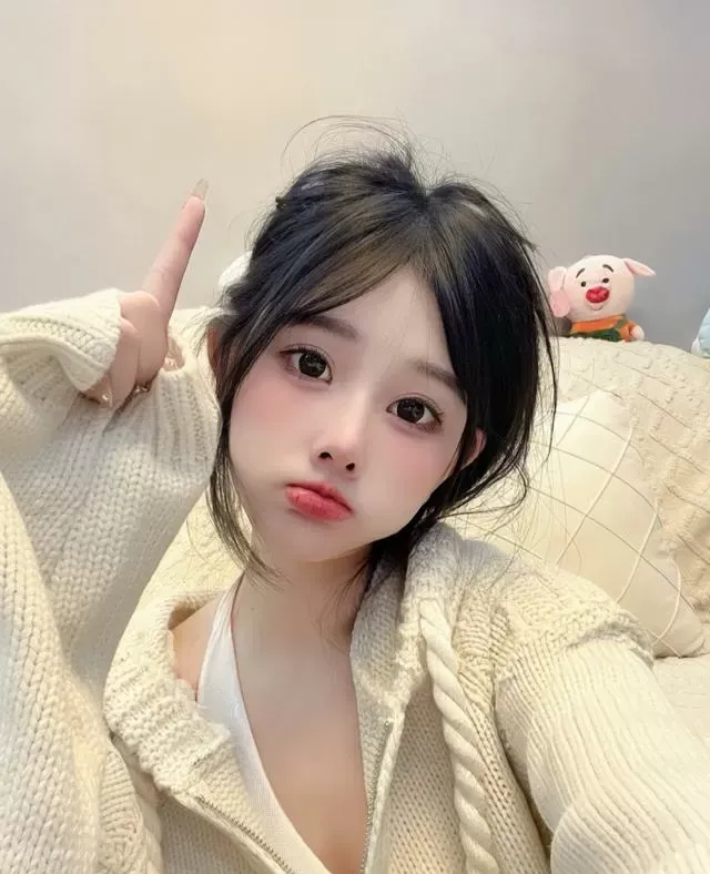 闵行甜妹🤖07西红柿萝莉熊C肤白嫩 Gallery 4