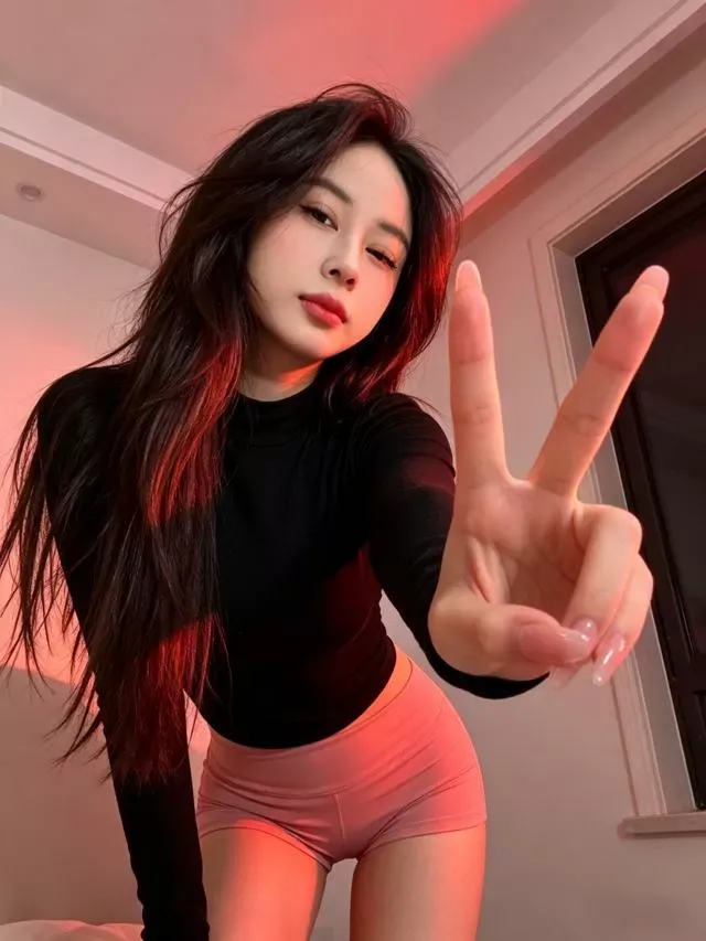浦东新人妍希 🉑纯无套三通 Gallery 1