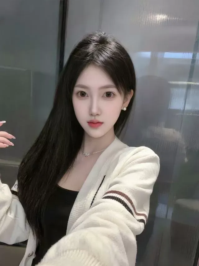 20岁173白纯女大兼职粉嫩：乐芙