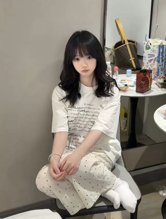泡泡🫧真实白虎06新人 Gallery 2