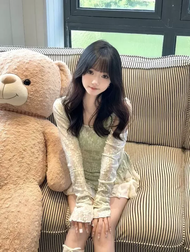 泡泡🫧真实白虎06新人 Gallery 4