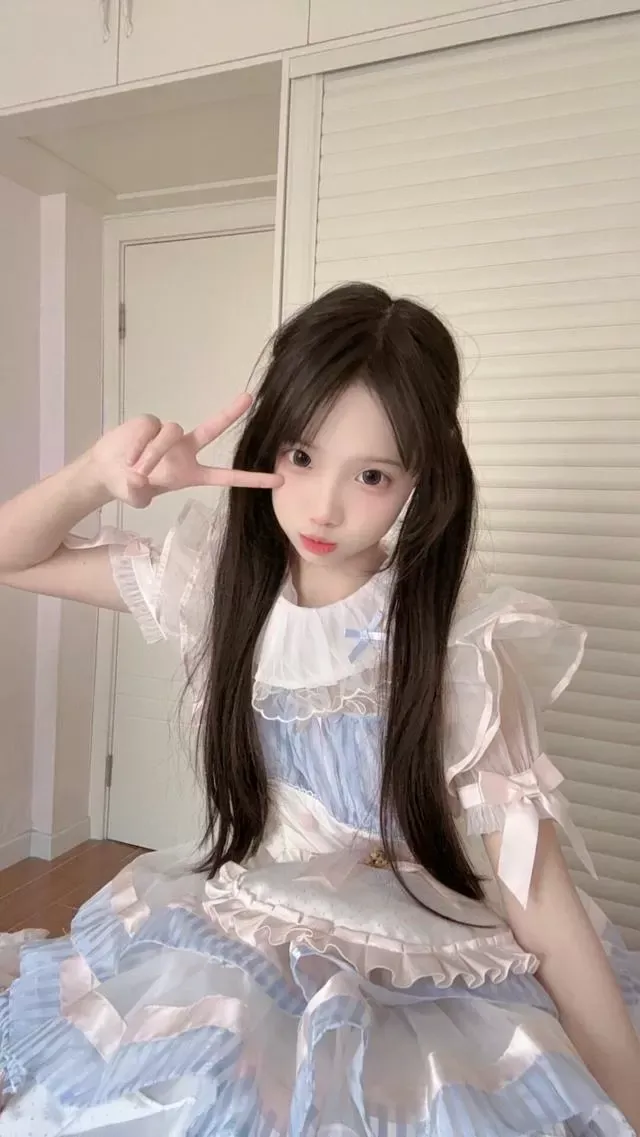08新人娇小萝莉 小小🉑变装游戏 Gallery 6