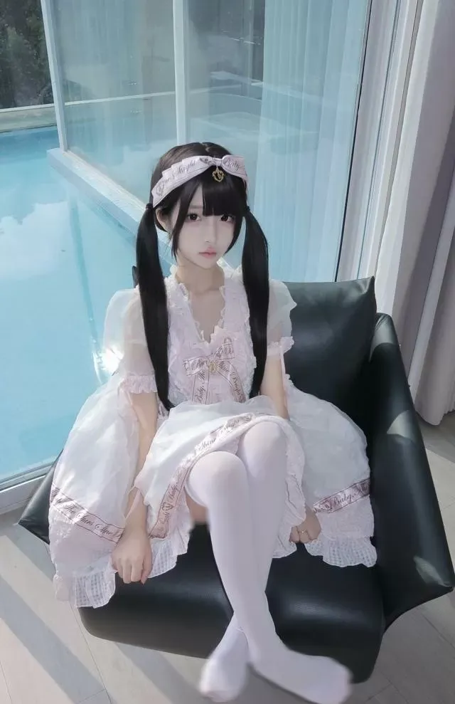 08兼职百变jk萝莉-蜜蜜🉑拍视频 Gallery 4