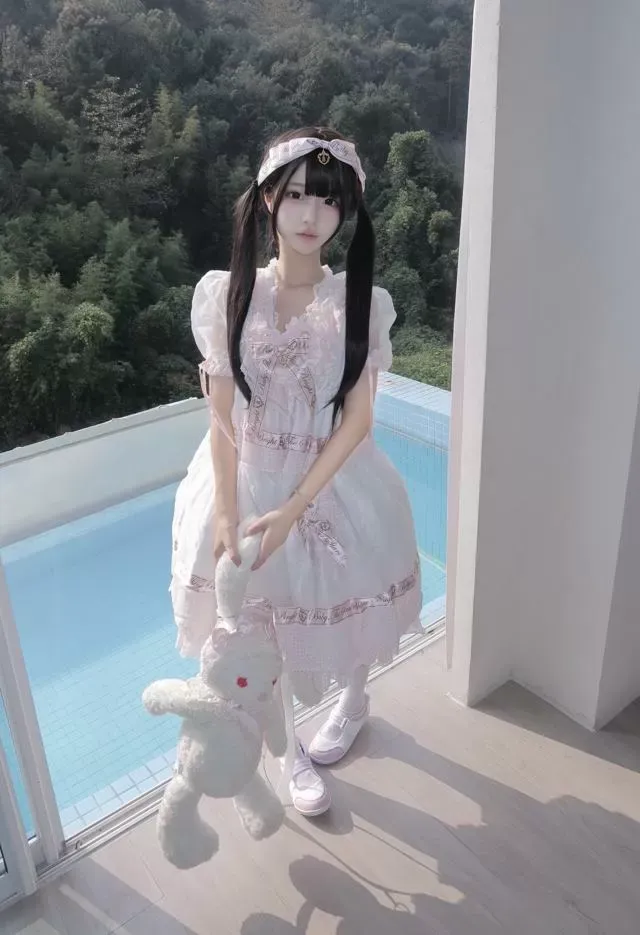 08兼职百变jk萝莉-蜜蜜🉑拍视频 Gallery 5