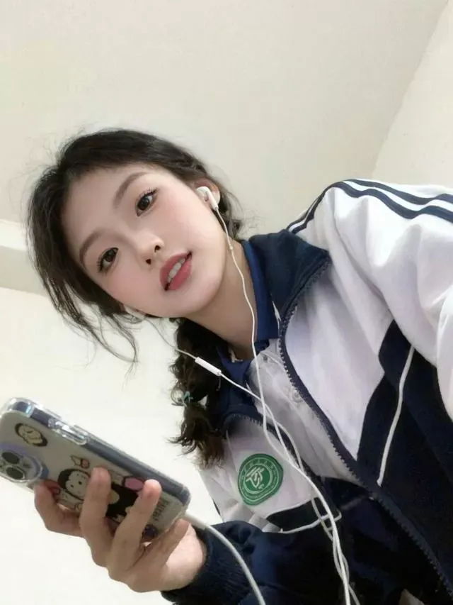 07嫩妹 苏晚秋重庆艺校学生兼职 Gallery 6