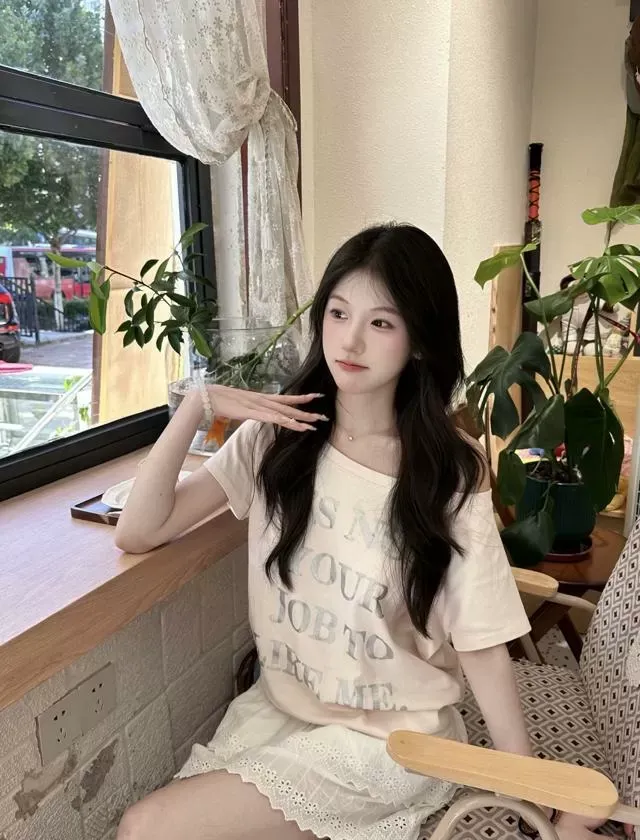 浦东奶豆(爱叫爸爸清纯女大短开) Gallery 5