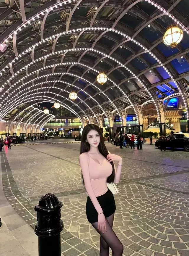普陀静安-极品御姐白柚-天生狐媚眼-平面模特 Gallery 7
