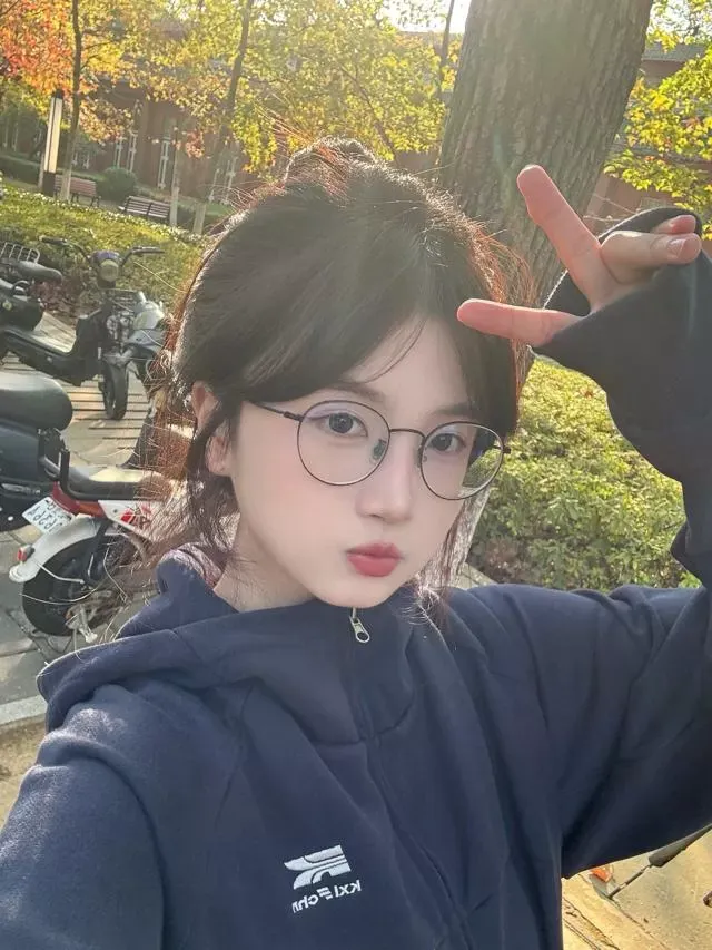 同桌学妹璐璐 Gallery 2