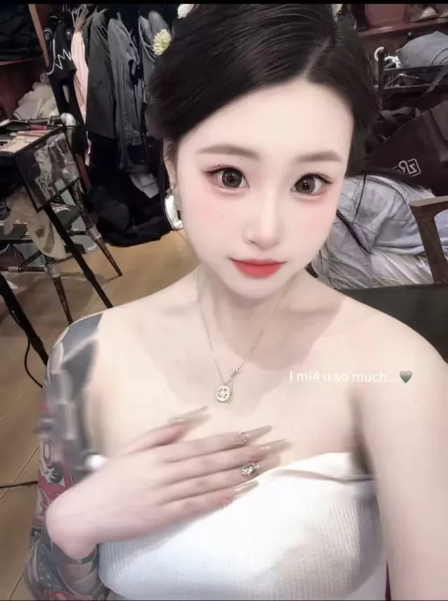 《06后/纯无/白虎/泡沫💕》 Gallery 4