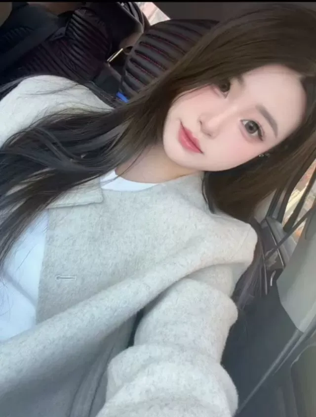 《06后/纯无/白虎/泡沫💕》 Gallery 5