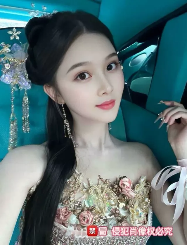 普陀170E童颜巨乳杨超越御用替身家三外五
