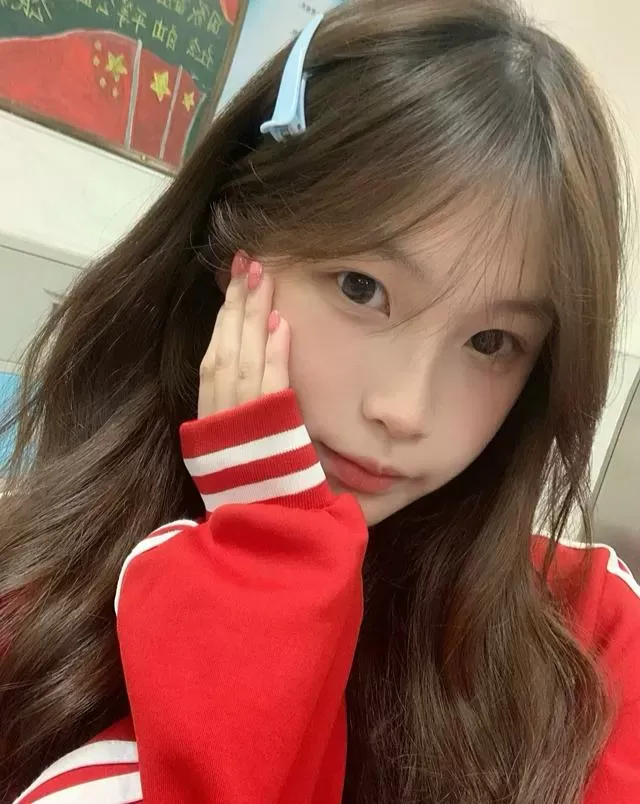 闵行 09后 冬至 🉑纯无 首开极品妹 Gallery 1