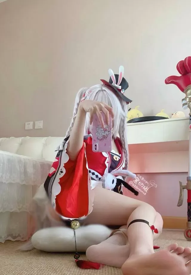 小柚果🏠极品cos天然白虎嫩妹小不点 Gallery 8