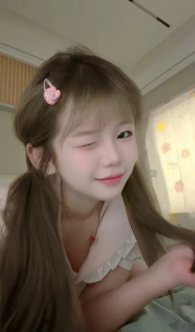 学生妹新人萝莉妞妞,童颜巨乳