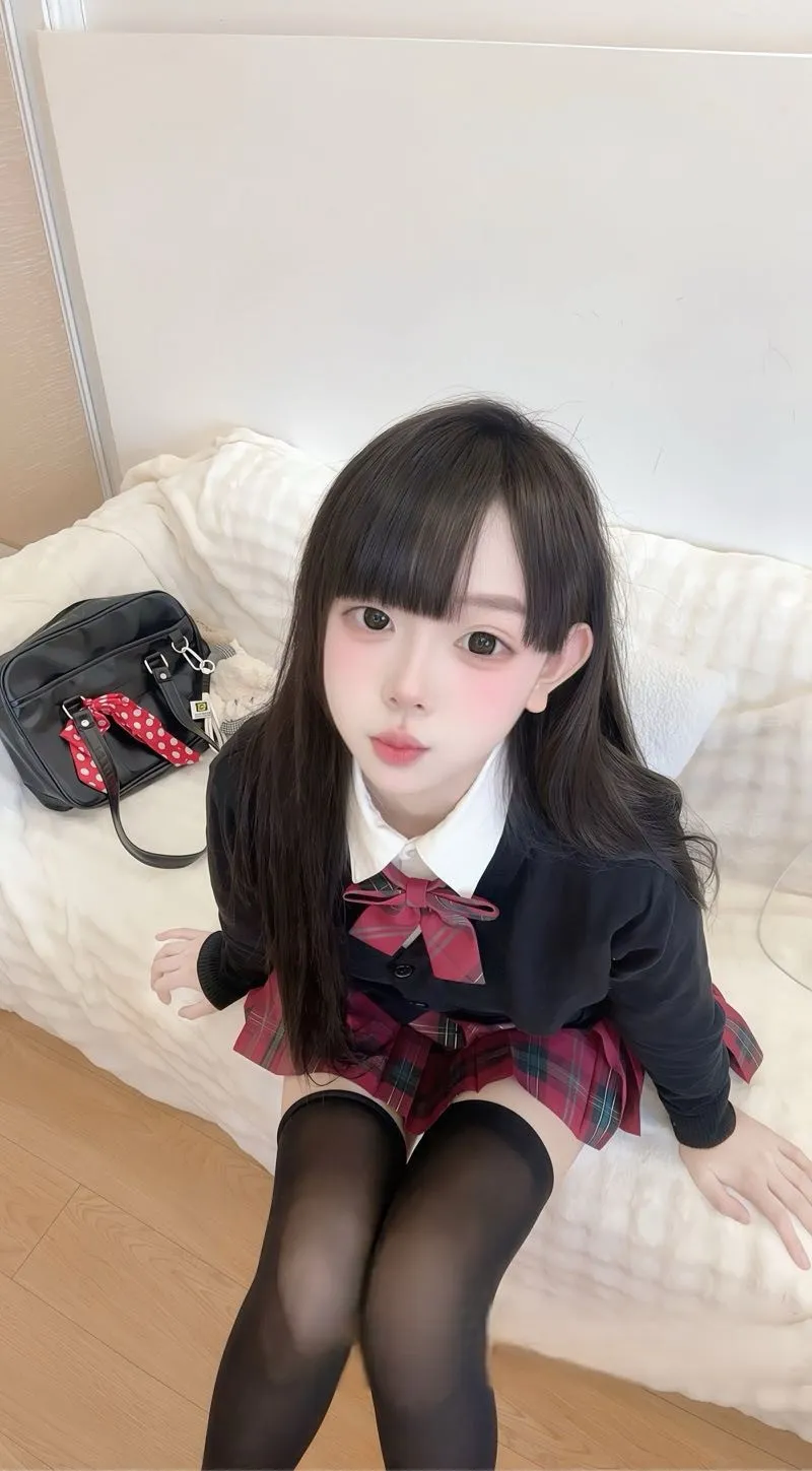 浦东九九  极品萝莉款学生赚够学费就上岸 Gallery 4