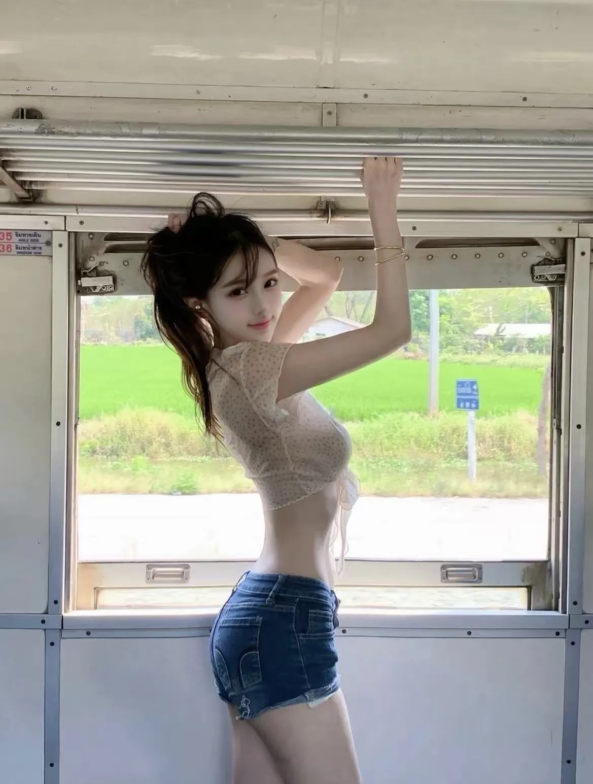 a065浦东175白虎御姐 Gallery 1