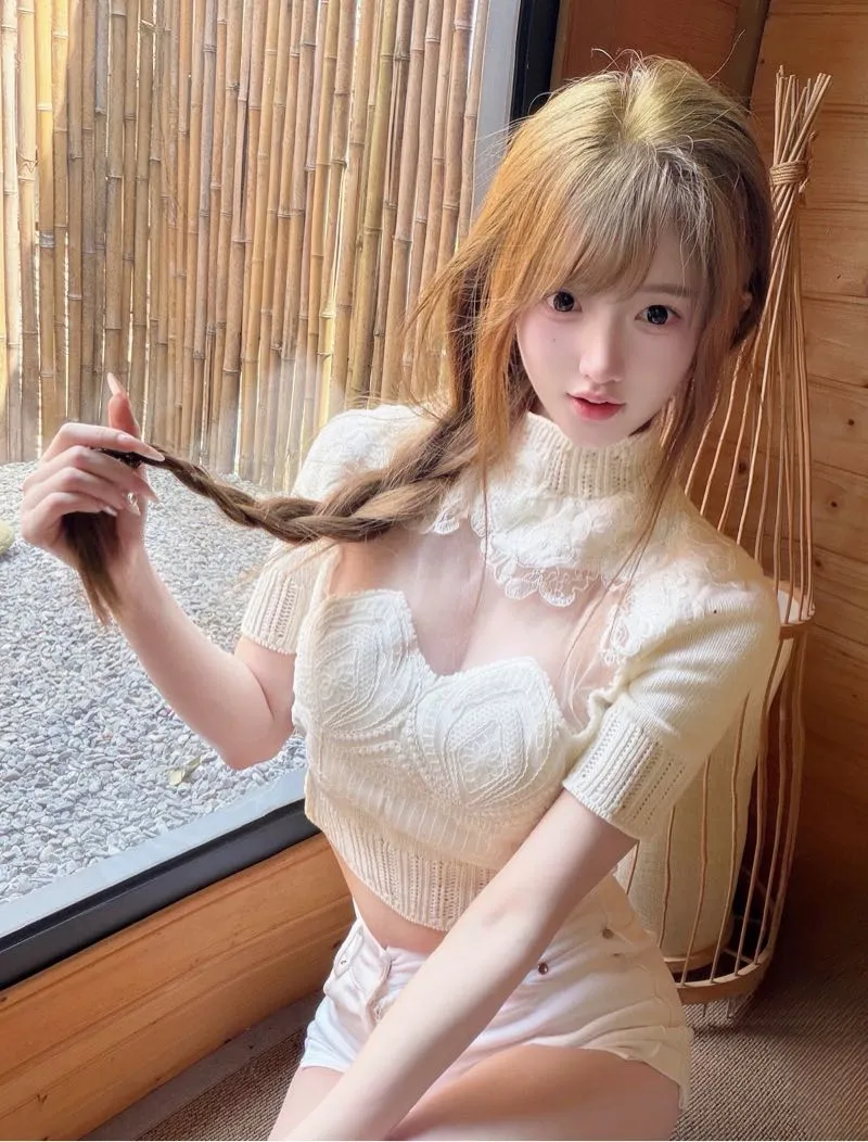 气质白小纯 呦呦