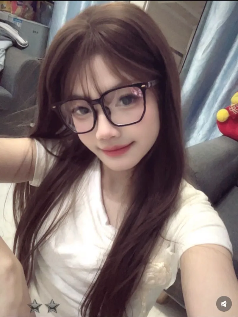 浦东乐宝 三点粉嫩 可萝可纯极品白小纯 Gallery 4