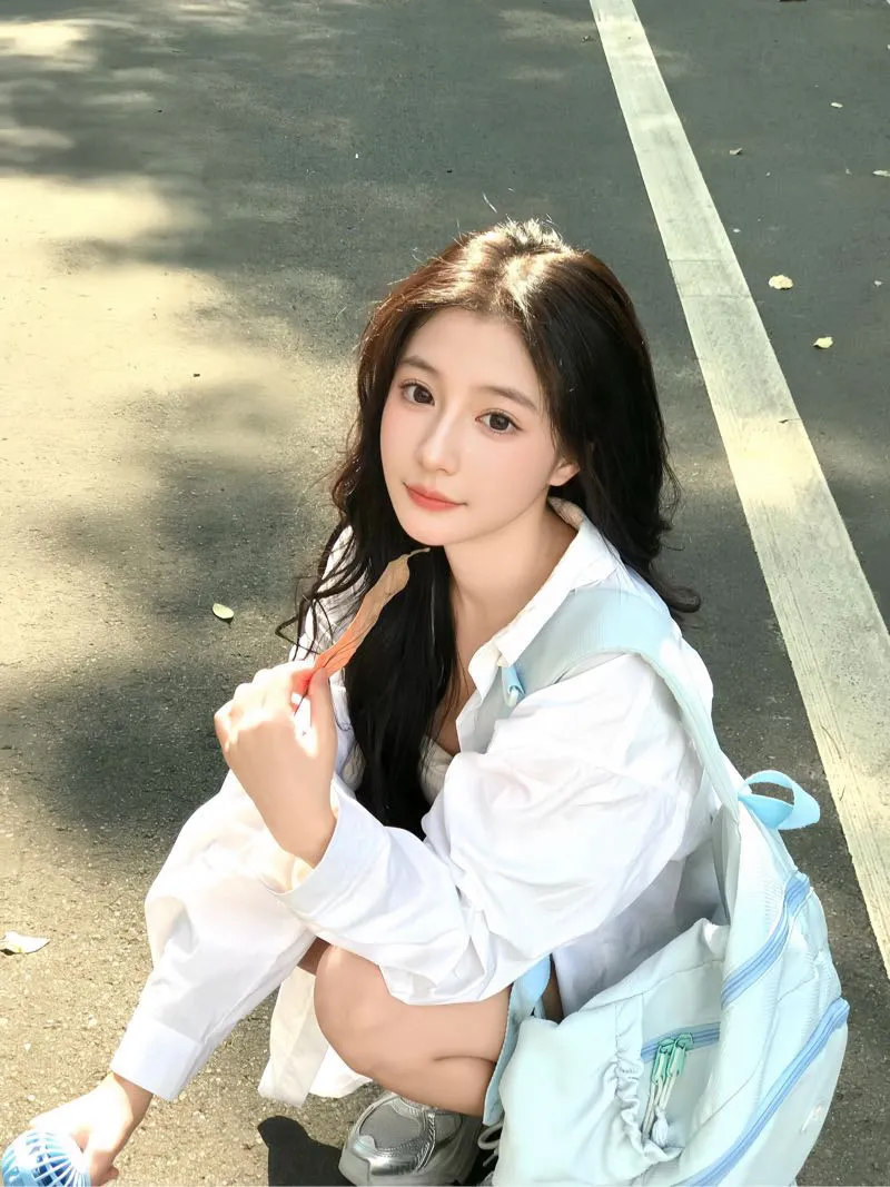 浦东小雪 粉嫩学生妹 一白遮百丑 粉嫩赢所有 Gallery 4