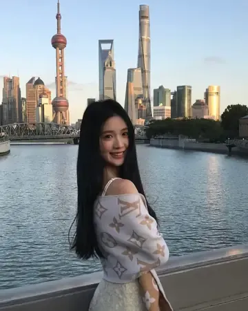 乐怡,🔥刚来上海新人气质温顺听话